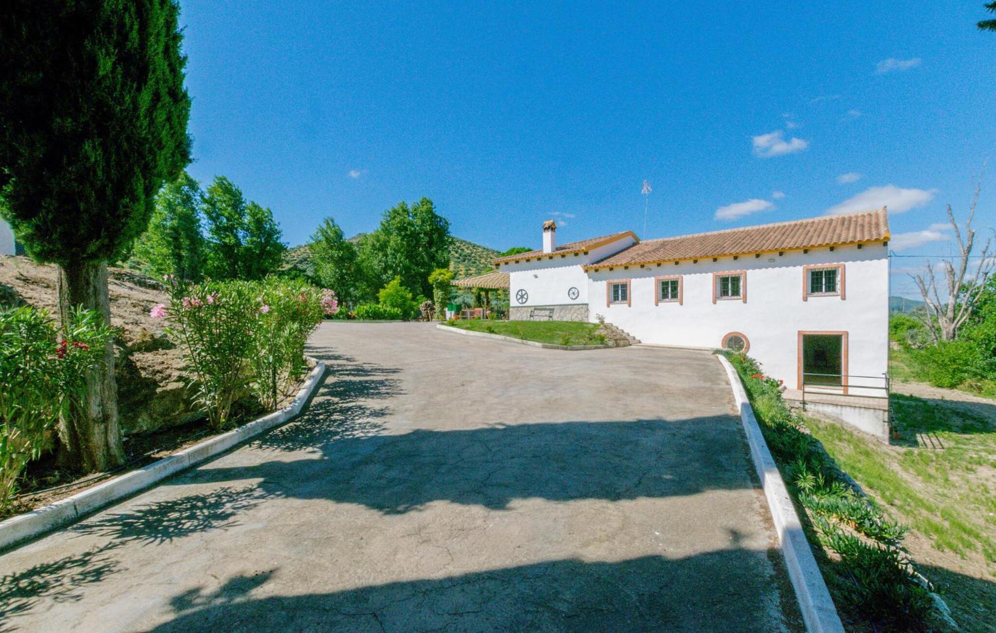 6 Bedroom Amazing Home In La Puebla De Los Infan La Puebla de los Infantes Kültér fotó